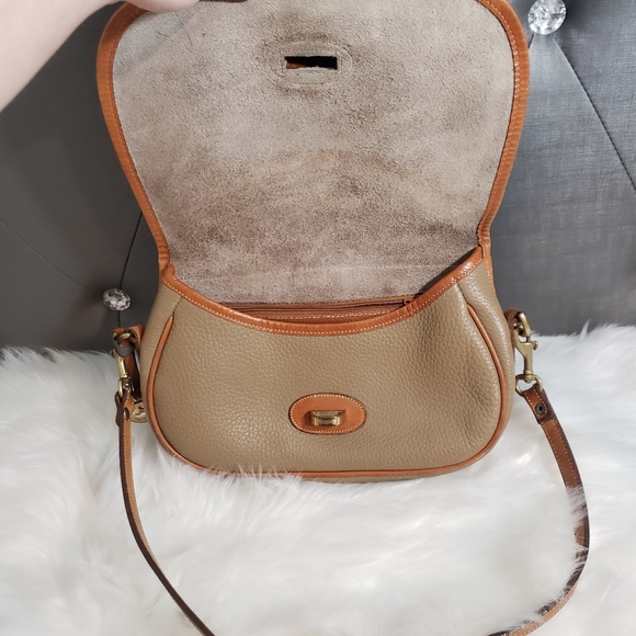 Dooney & Bourke crossbody tan/brown all leather - Picture 7 of 12